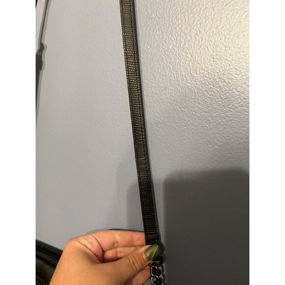 Simply Vera By Vera Wang Black Crossbody Purse Multi Pockets Adjustable Strap - Picture 4 of 10